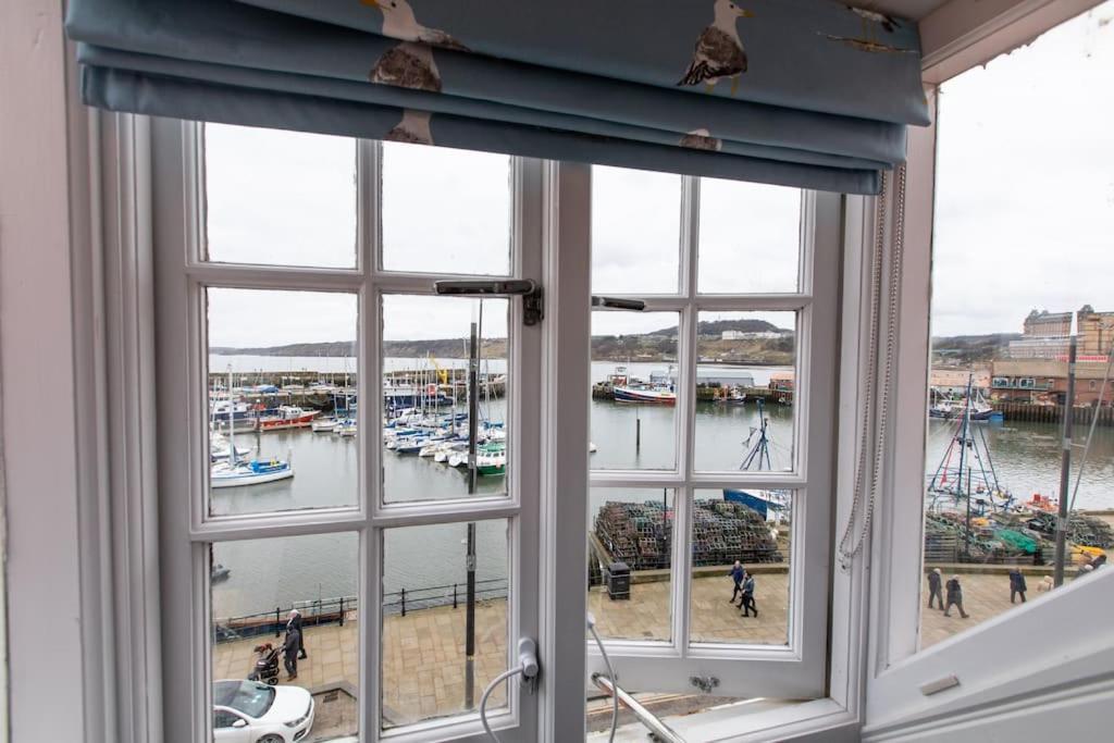 Herring Girl House - Harbourside Property, Sleeps 8 Scarborough Luaran gambar